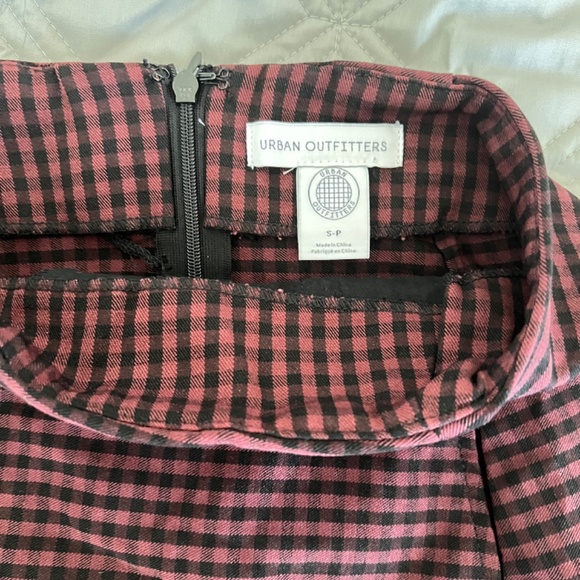 Urban Outfitters Cooperative Gingham Mini Skirt (Maroon) - Size S - Picture 5 of 5
